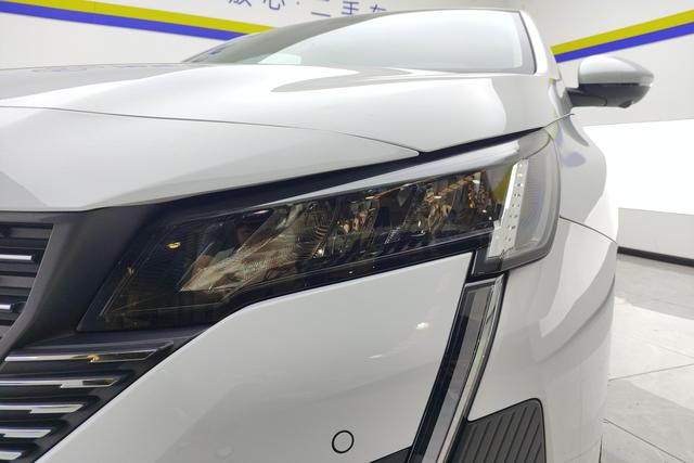 Peugeot 408 - фото 1
