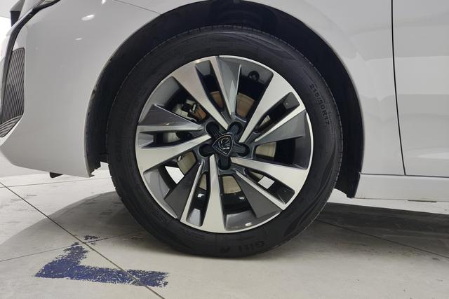 Peugeot 408 - фото 4