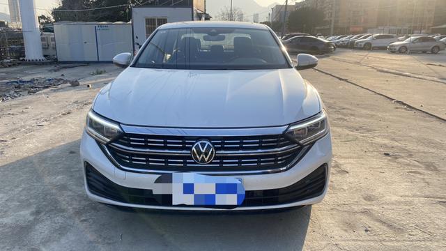 Volkswagen Sagitar - фото 1
