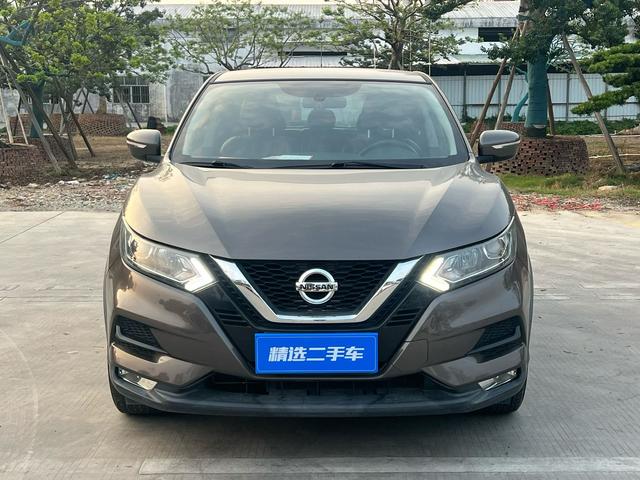 Nissan Qashqai - фото 1