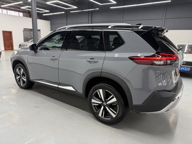 Nissan X-Trail - фото 4