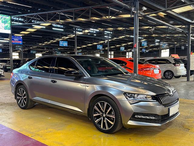 Skoda Superb - фото 2