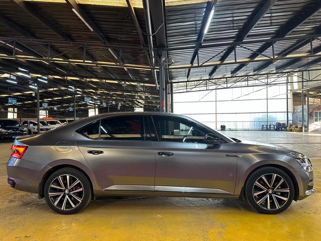 Skoda Superb - фото 3
