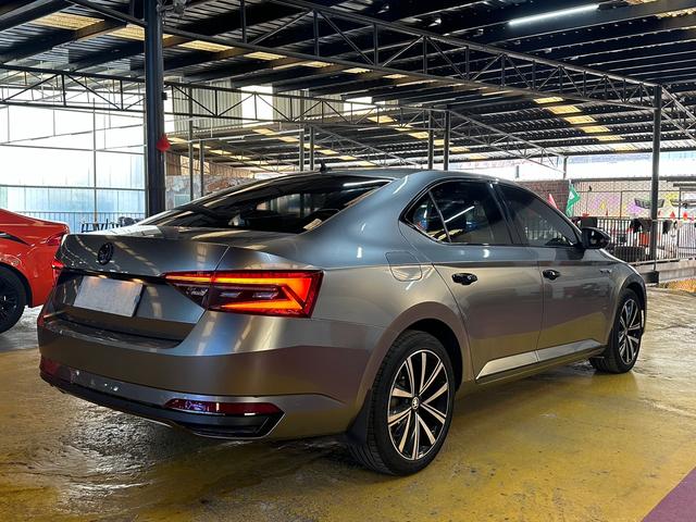 Skoda Superb - фото 4