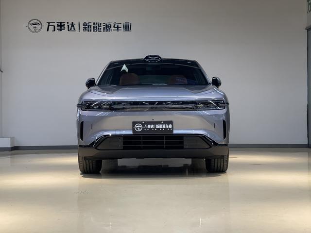 Changan Qiyuan E07 - фото 1