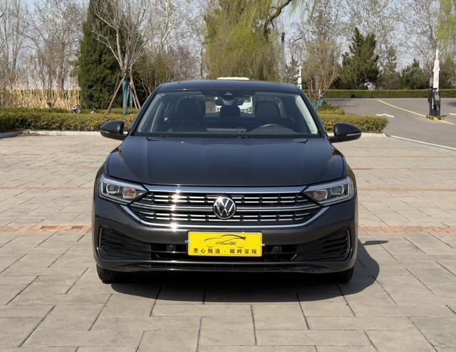 Volkswagen Sagitar - фото 1