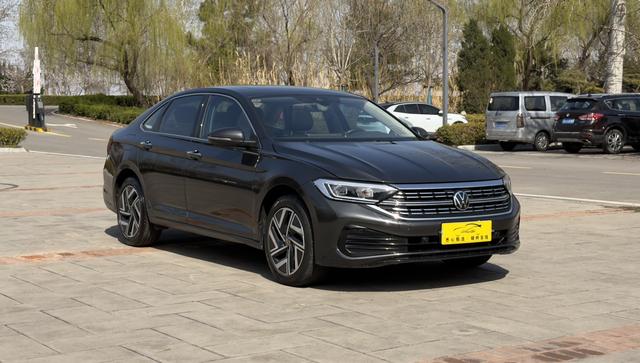 Volkswagen Sagitar - фото 2
