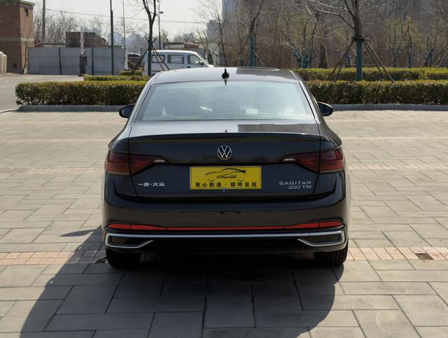 Volkswagen Sagitar - фото 4