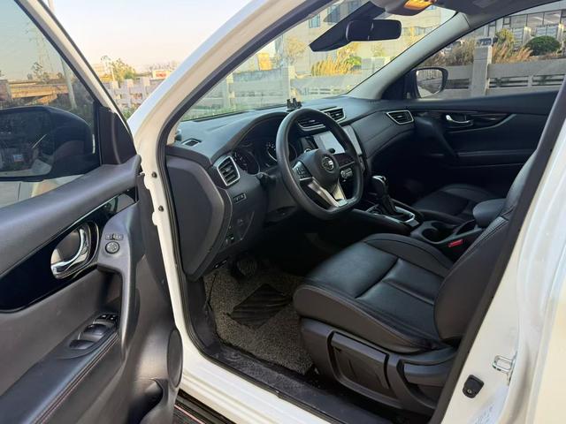 Nissan Qashqai - фото 4