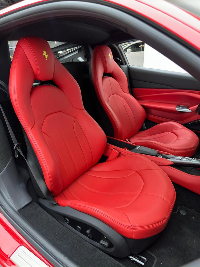 Ferrari F8 - фото 2