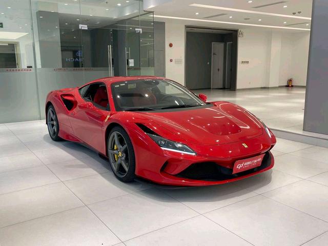 Ferrari F8 - фото 2