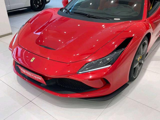 Ferrari F8 - фото 3