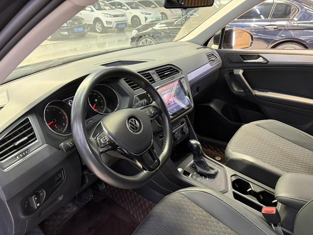 Volkswagen Tiguan L - фото 3