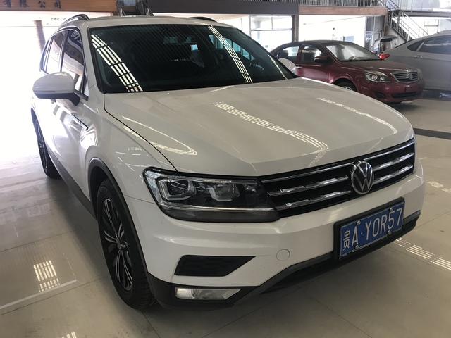 Volkswagen Tiguan L - фото 1