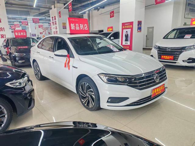 Volkswagen Sagitar - фото 2