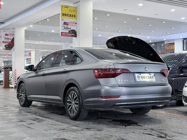 Volkswagen Sagitar - фото 3
