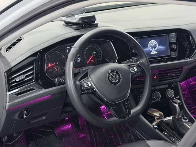 Volkswagen Sagitar - фото 4
