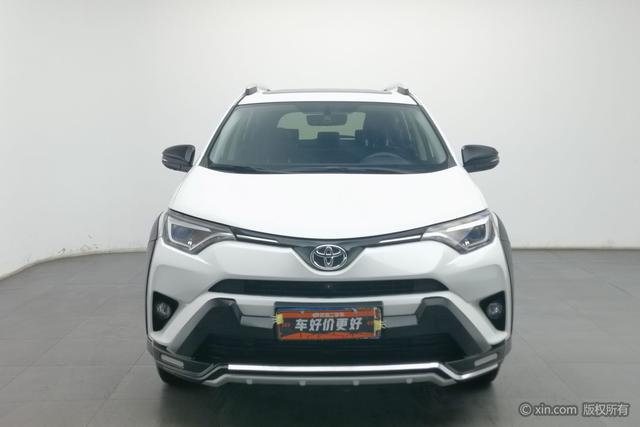 Toyota RAV4 - фото 2