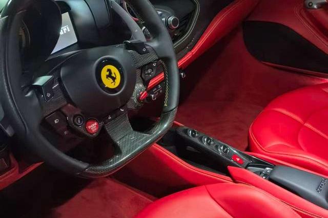 Ferrari F8 - фото 4