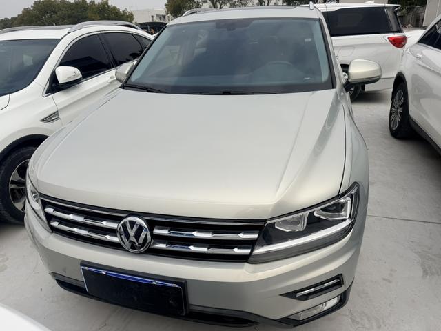Volkswagen Tiguan L - фото 1