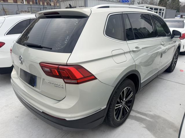 Volkswagen Tiguan L - фото 4