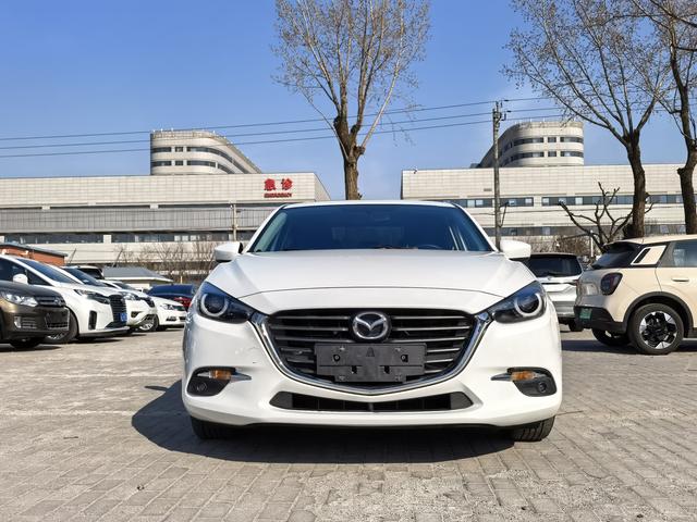 Mazda 3 Axela - фото 1