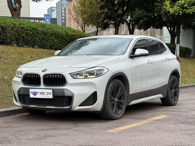 BMW X2 - фото 0