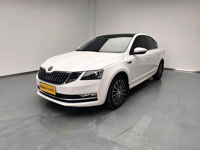 Skoda Octavia - фото 0