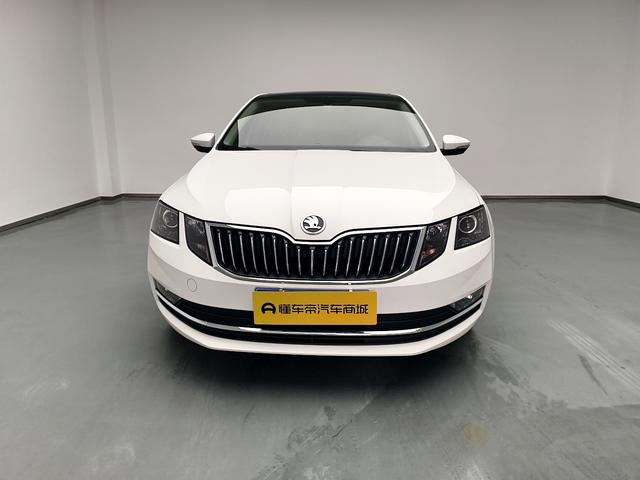 Skoda Octavia - фото 1