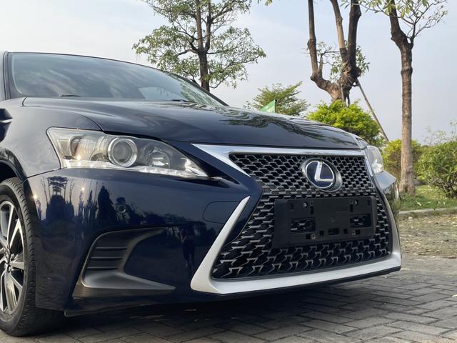 Lexus CT - фото 4