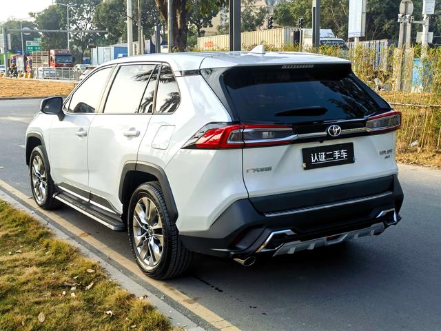 Toyota Wildlander - фото 4