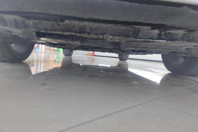 Geely Emgrand L Hi-P - фото 3