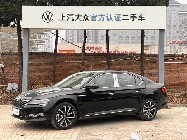 Skoda Superb - фото 0