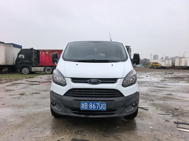 Ford Transit - фото 1