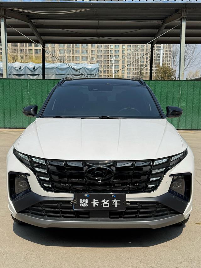 Hyundai Tucson - фото 1