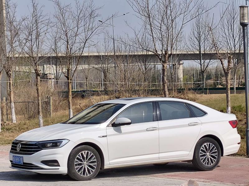Volkswagen Sagitar - фото 0