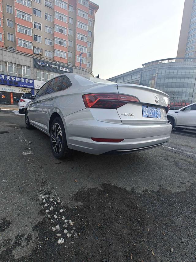 Volkswagen Sagitar - фото 3
