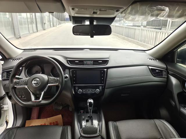 Nissan X-Trail - фото 4