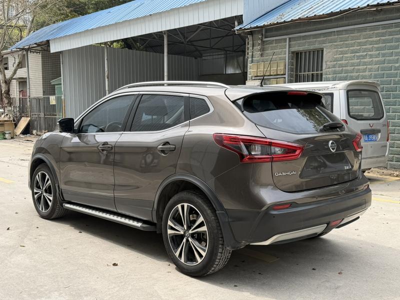 Nissan Qashqai - фото 3