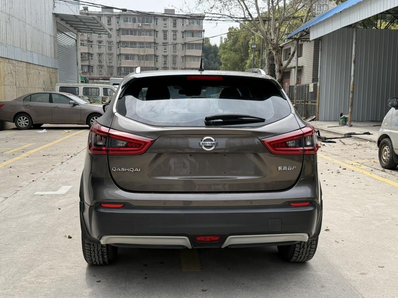 Nissan Qashqai - фото 4