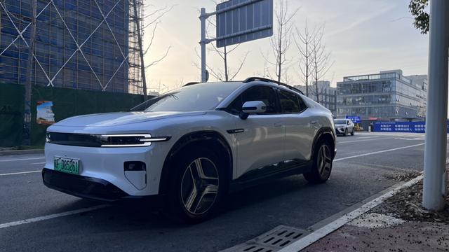 Changan Qiyuan E07 - фото 0