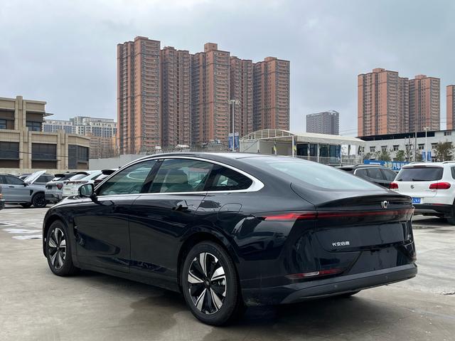 Changan Qiyuan A07 - фото 3