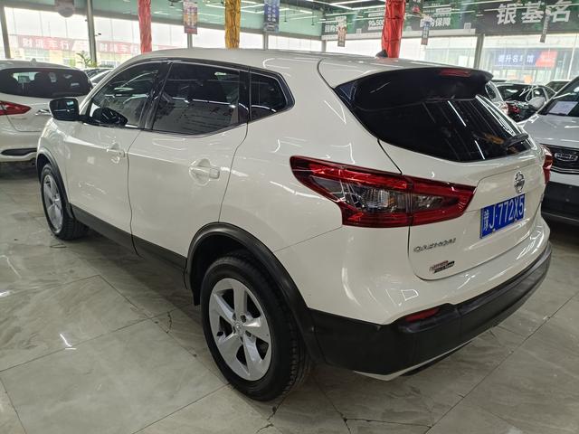 Nissan Qashqai - фото 3