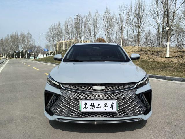 Geely Emgrand L Hi-P - фото 1