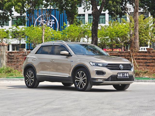 Volkswagen T-Roc - фото 2