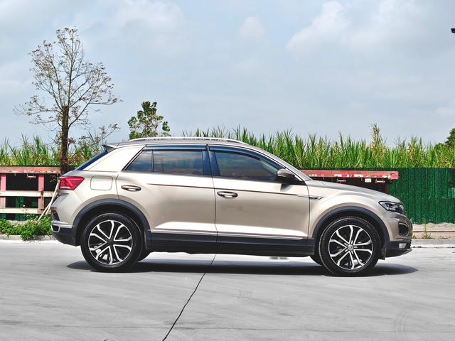 Volkswagen T-Roc - фото 3