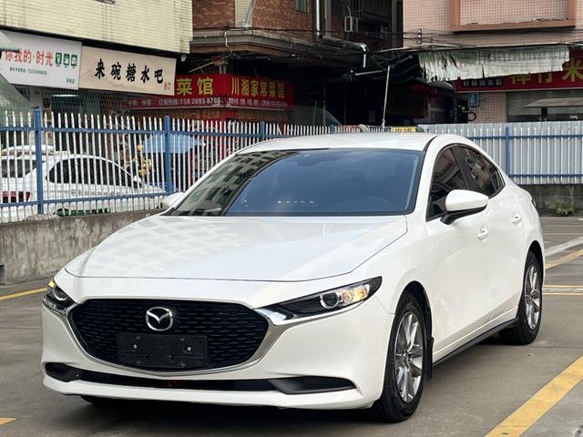 Mazda 3 Axela - фото 0
