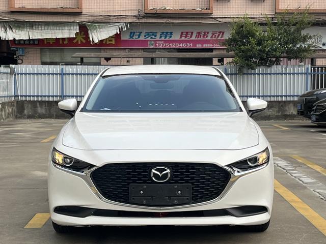 Mazda 3 Axela - фото 1
