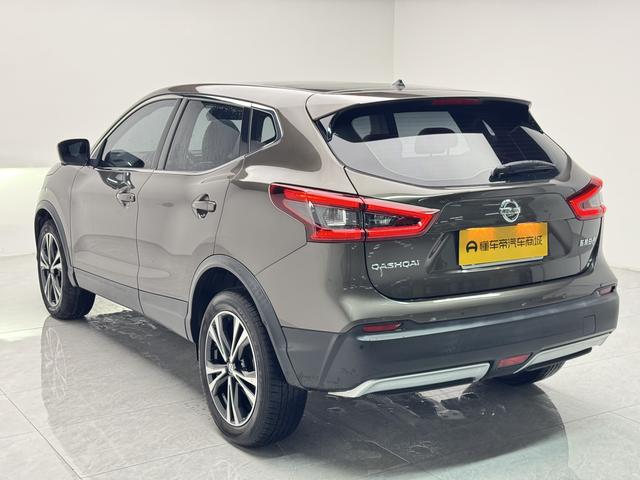 Nissan Qashqai - фото 4