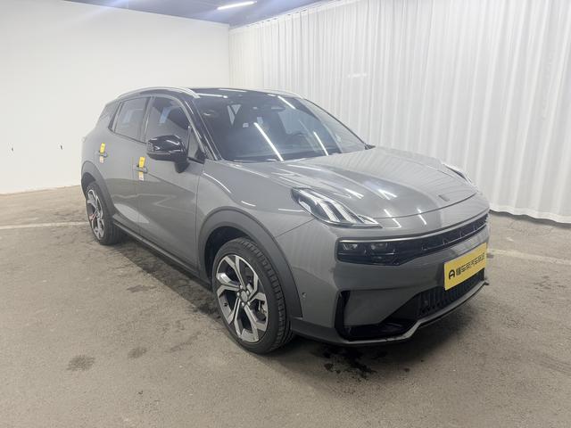 Lynk & Co 06 - фото 2